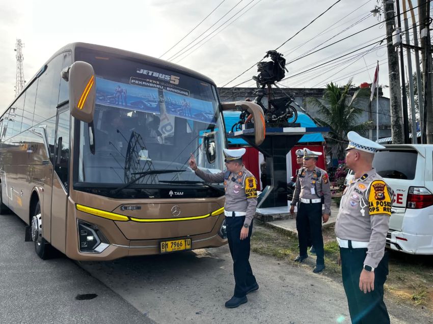 Tes Urine , Sopir Bus TAM Pekanbaru - Bandung Positif Narkoba
