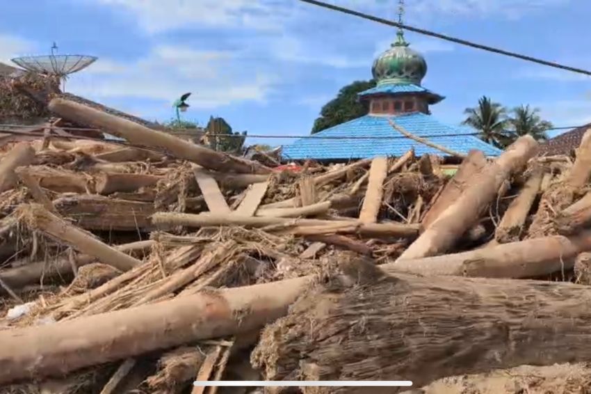 Kementrian Lingkungan Hidup Segel 4 Perusahaan Pemicu Banjir Sumatera