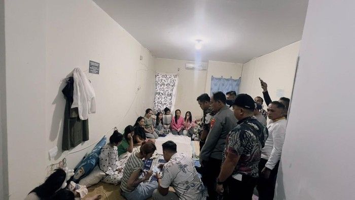 Tempat Penampungan Perempuan Sebagai LC Digrebek, Rekrut Lewat TikTok