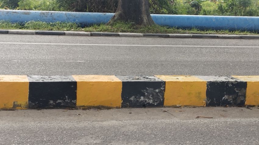 Belum Sebulan Proyek Median Jalan Dishub 'Ganti Kulit"