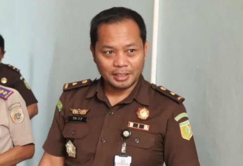Kabur Saat OTT, Kasi Datun Kejari HSU Tabrak Petugas Komisi Pemberantasan Korupsi