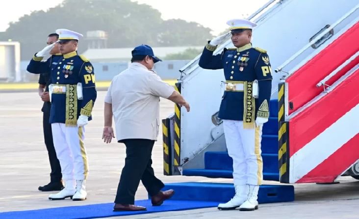 Prabowo Bertolak ke Sumatera Tinjau Penanganan Banjir dan Longsor