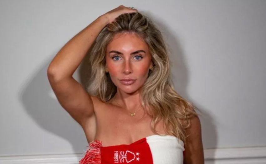 Bintang Porno asal Inggris Lecehkan Bendera Merah Putih