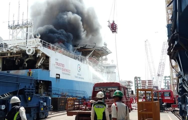 Kapal Survei Seismik Canggih Pertamina Terbakar di Galangan Kapal