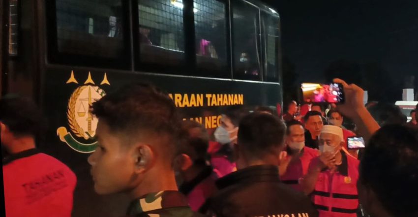 Kejari Tahan 15 Tersanga Korupsi Pupuk Bersubsidi, Mulai PNS hingga Penyuluh