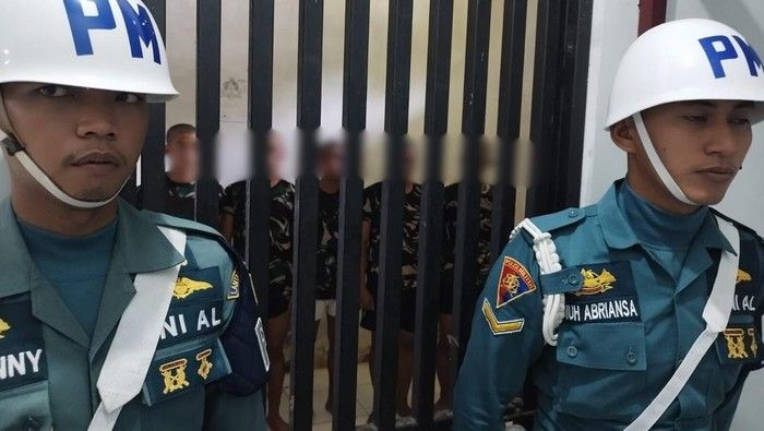 LIma Oknum TNI AL Keroyok Guru SMK