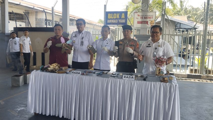 Petugas Gabungan Bersih-bersih Blok Tahanan Rutan Dumai, Ini Temuan Barang Dilarang