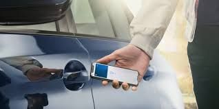 Toyota Luncurkan Kunci Mobil Apple Wallet
