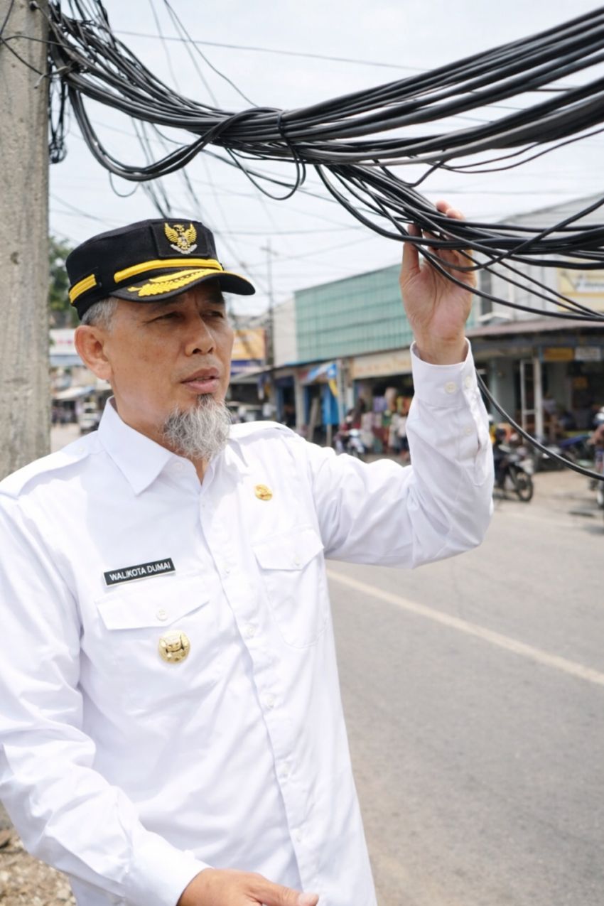 Provider Internet Dumai Diberi Waktu Tujuh Hari Benahi Kabel Semrawut