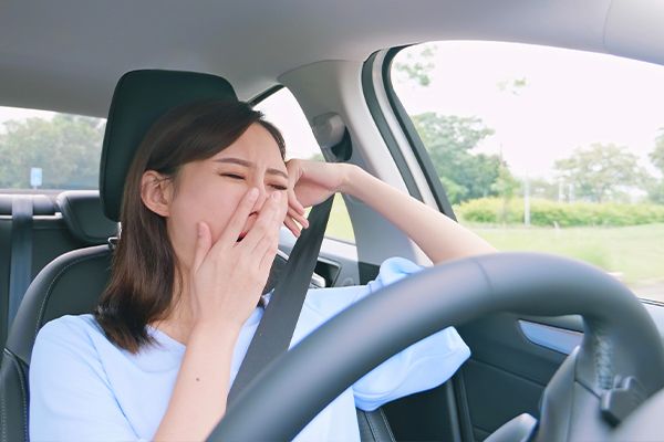 Tips Berkendara,Hindari Makan-Minum Manis Biar Tak Terkantuk-kantuk Saat Menyetir