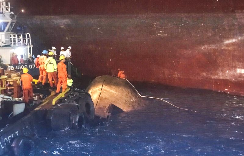 Tugboat Terbalik di Galangan Kapal PT ASL Batam, 3 Orang Tewas