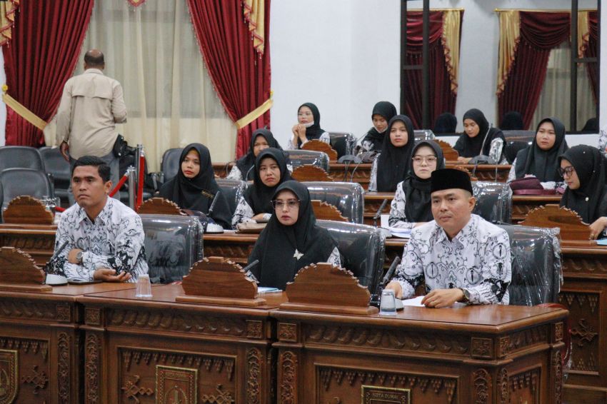 Hearing Bersama DPRD Dumai Aliansi Guru SDN Non ASN Bersertifikasi Perjuangankan Pencairan Tunjangan