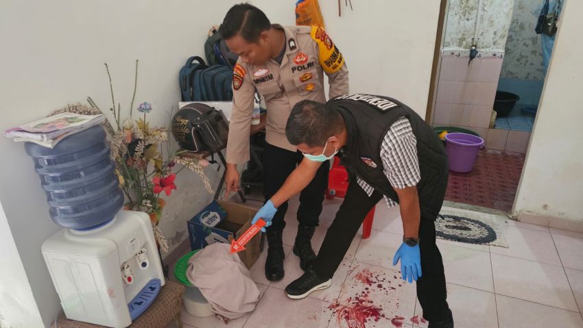 Guru SD Santo Dumai Tewas Ditangan Mantan Pacar