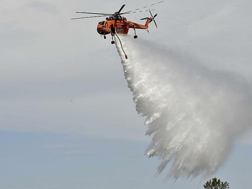 Tiga Helikopter Dikerahkan Padamkan Karhutla di Lima Daerah