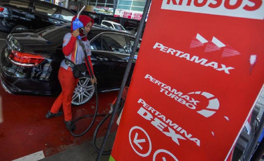 Harga Pertamax Turbo hingga Avtur di SPBU Turun