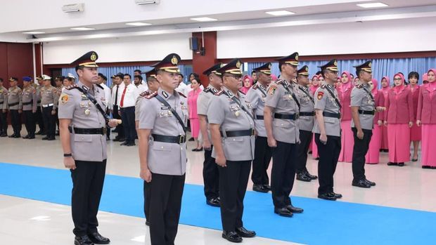 Pesan Kapolda Riau pada Empat kapolres yang Baru Dilantik, Jaga Integritas dan Pelayanan Presisi