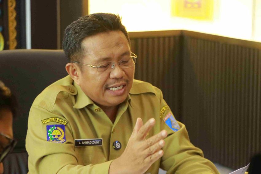 Malamnya Nonton Bola Piala Dunia, Paginya Bupati Lalu Ahmad Zaini Ditangkap KPK