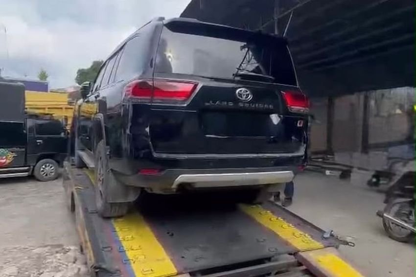 Disembunyikan di Siantar,  Land Cruiser Pemberian Sekda Kuansing ke Bupati Diamankan KPK