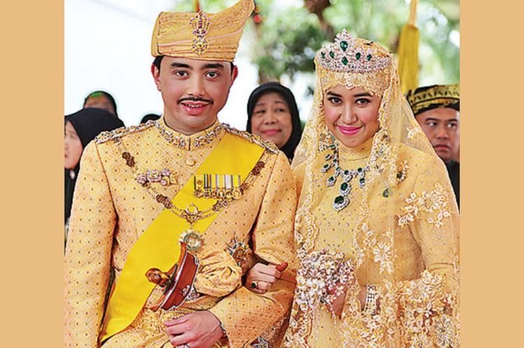 Sultan Bolkiah Copot Gelar Yang Amat Mulia Pengiran Anak Isteri  pada Menantu Perempuan