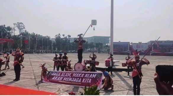 Penampilan Polisi Cilik Dumai Hipnotis Penonton HUT ke-81 RI di Kantor Gubernur Riau