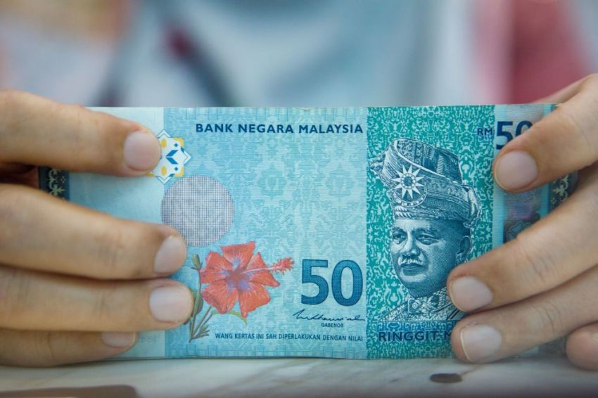 Mata Uang Ringgit Runtuh, Dana Asing Kabur ke Indonesia?